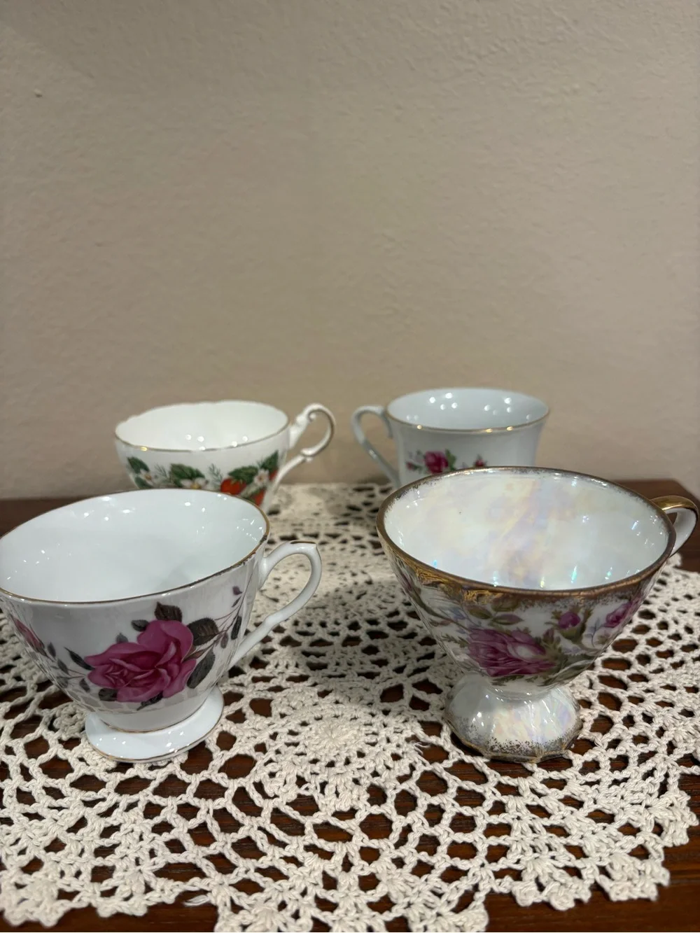 VTG Mismatched Tea Cups Lot of 4 Pink Rose Floral China Party Decor No Saucers